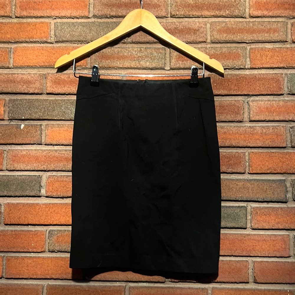 And Taylor size 0 black classic skirt